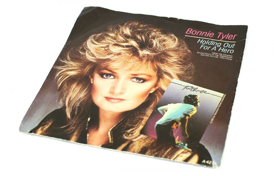 Bonnie Tyler – Holding Out For A Hero