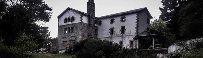 Spooky Movie And TV Houses You Can Visit – If You’re Feeling Brave