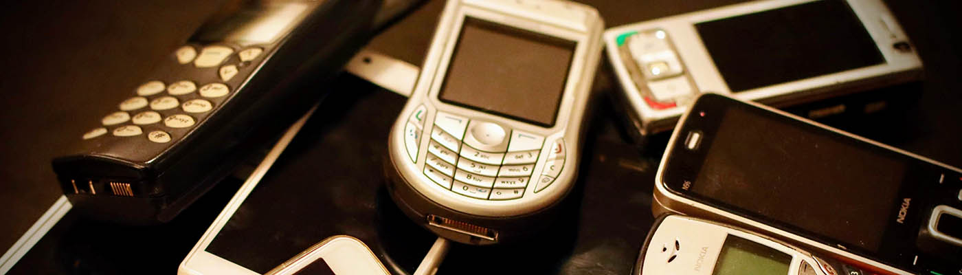 Five Early Mobile Phone Features That Never Quite Caught On
