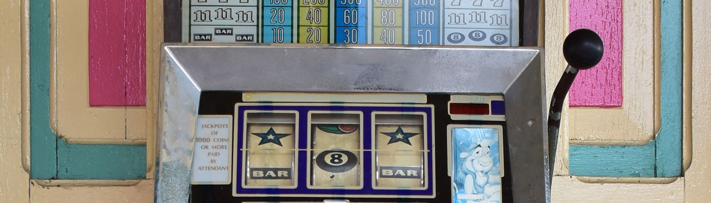 The Evolution of Slot Machine Design: From Mechanical Reels to Digital Classics